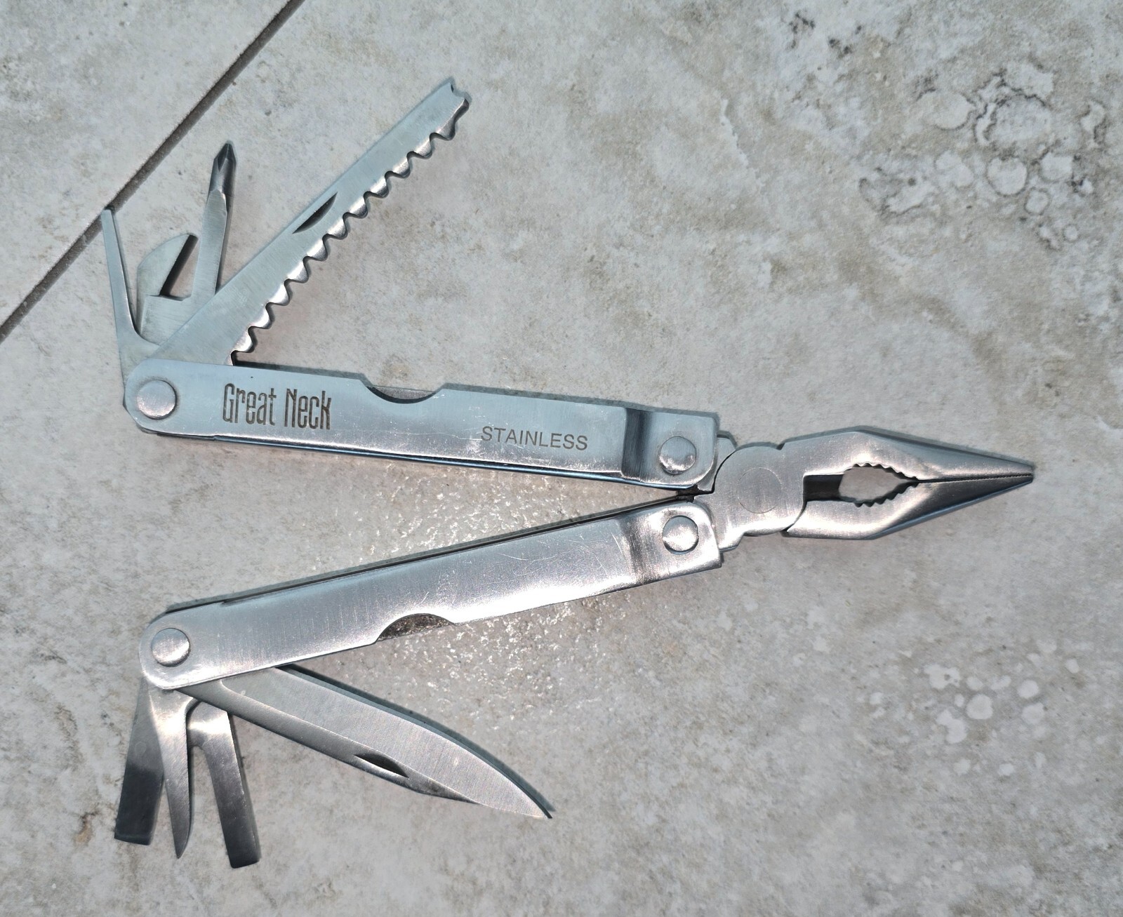 Great Neck Multi Tool - Multiple Knife Blades & Pliers With Carry Case