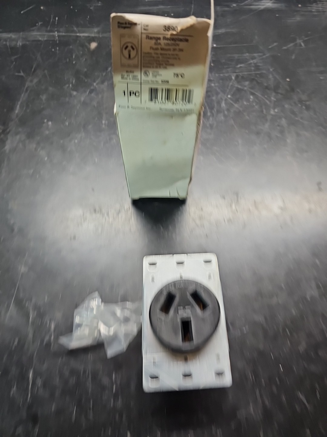 Pass & Seymour 3890 Stove 50A Outlet Oven Range Receptacle 10-50R 125/250V