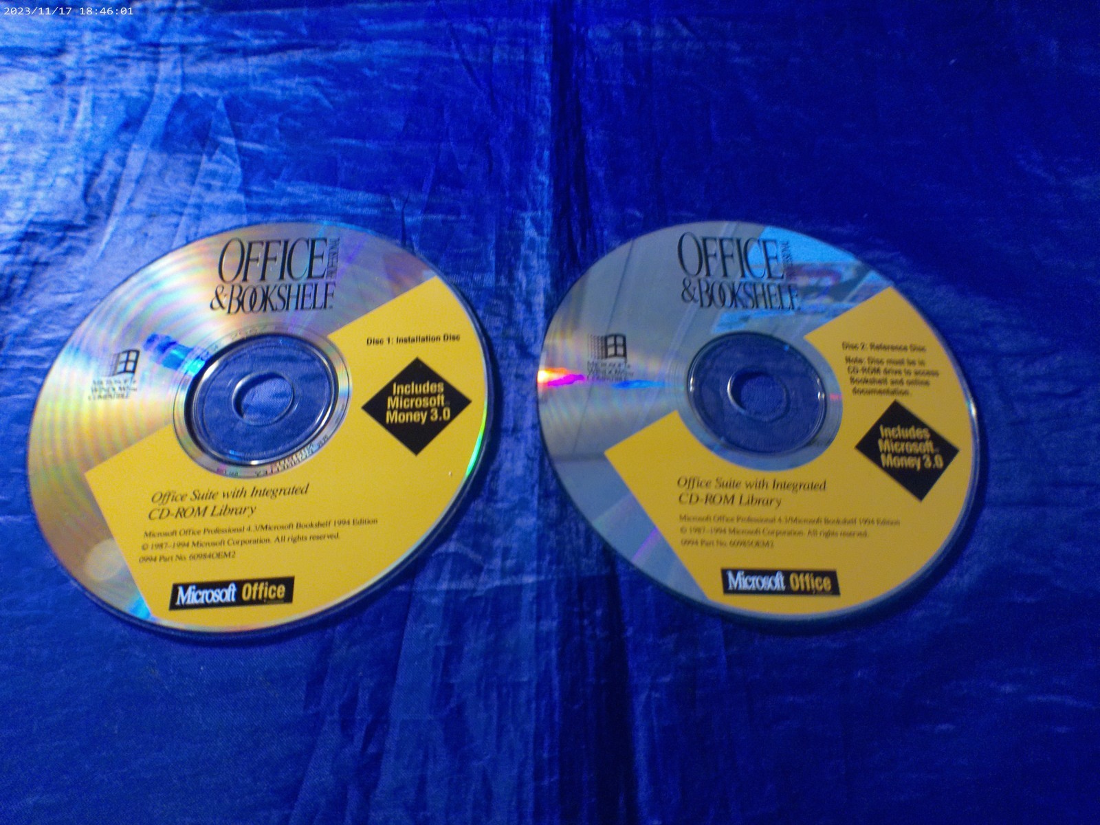 Microsoft Office & Bookshelf CD-ROM 1994 Software