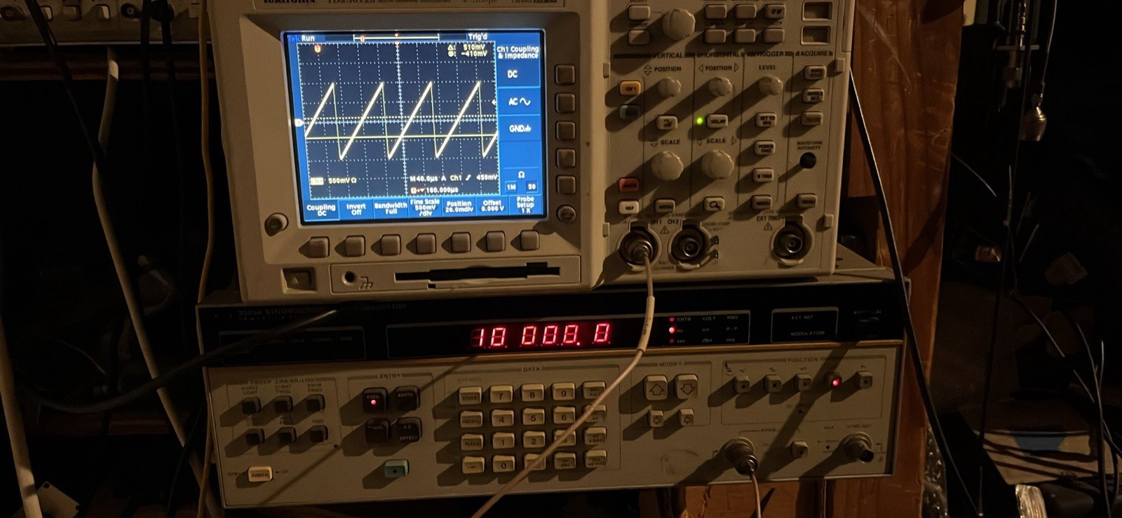 HP 3325A Synthesized Function Generator with OCXO and HV Option Working