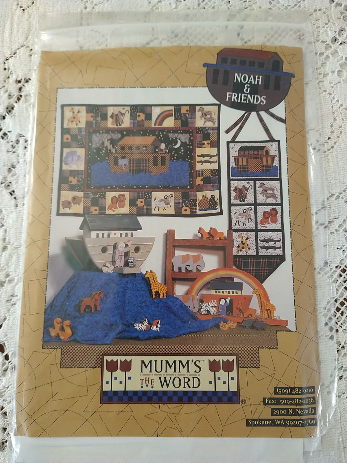 Mumm's The Word "Noah & Friends" Quilt Pattern Wall Hanging Banner