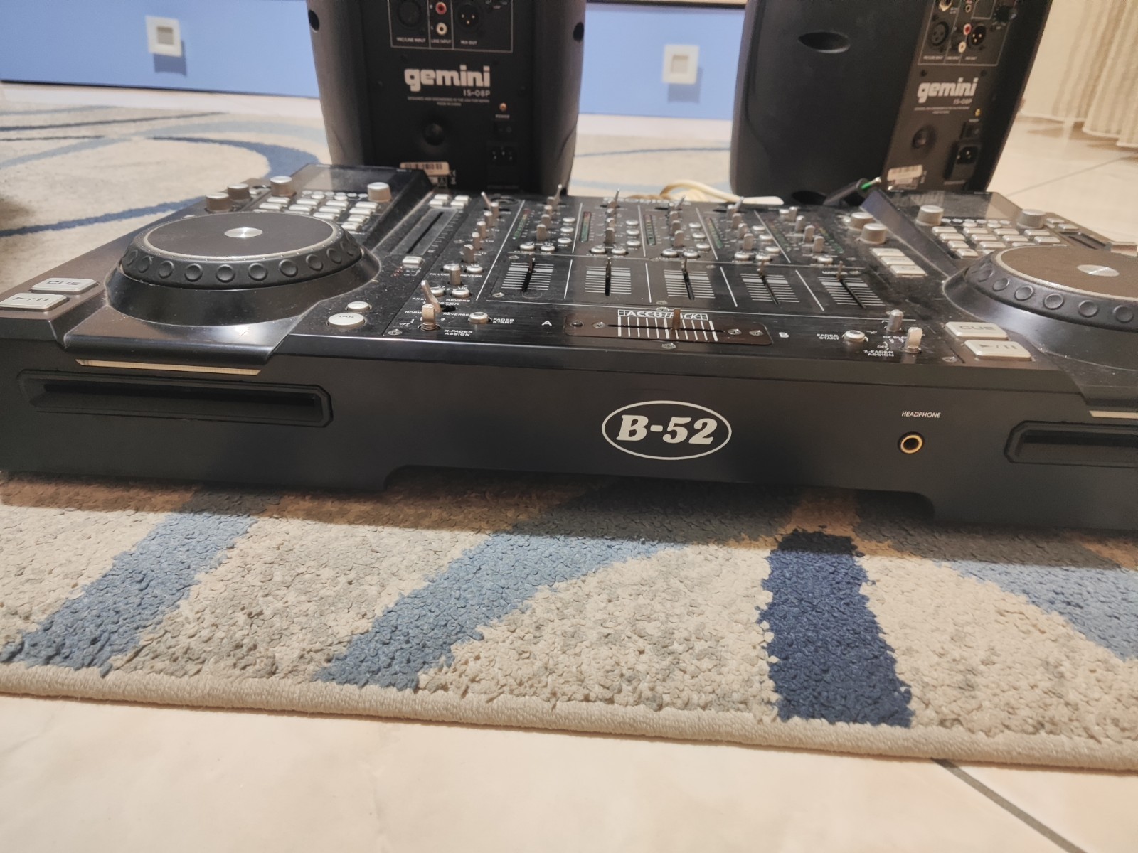 Prodigy FX B52 DJ Console