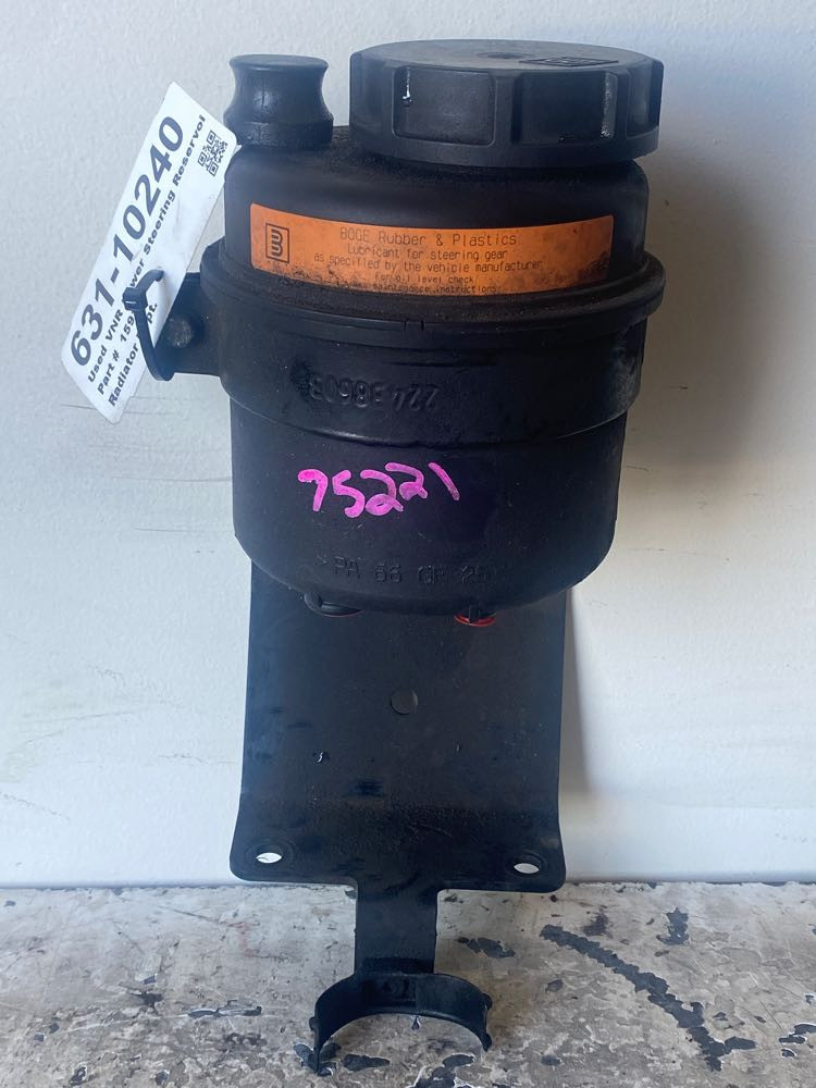 2004 & Up Power Steering Reservoir 1592945 for Volvo VNR (631-10240)