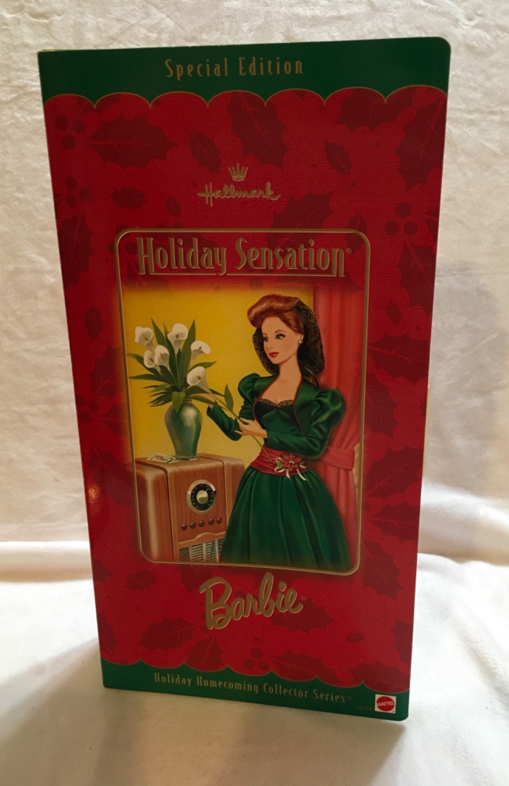 1998 Hallmark Special Edition Holiday Sensation Holiday Homecoming Barbie H-1