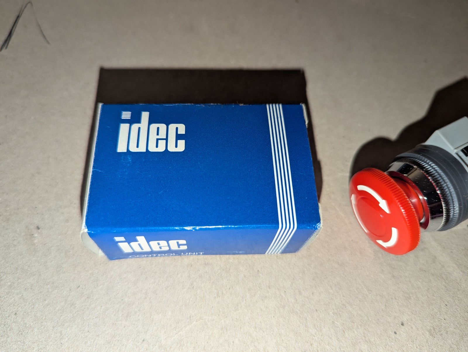 NEW GENUINE IDEC AVS301NR CONTROL UNIT