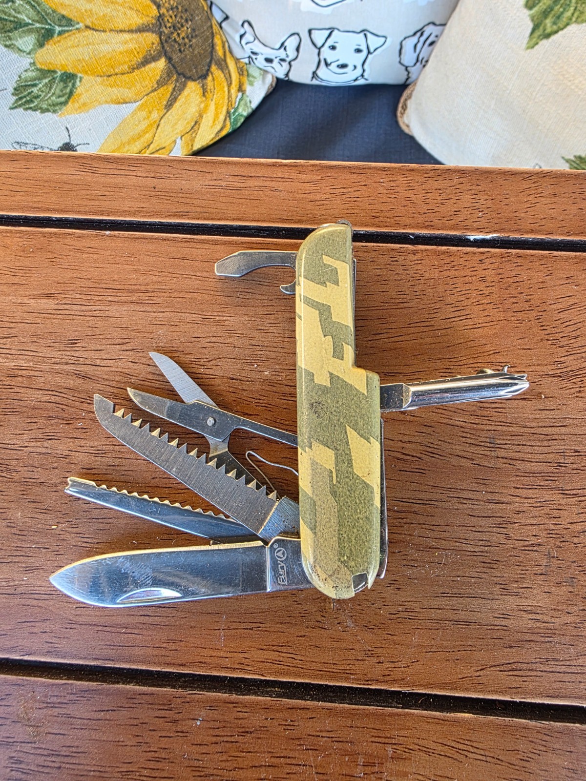 Vintage Fury Multi tool Pocket Knife Camouflage Camo Scissors ,Saw, Cork