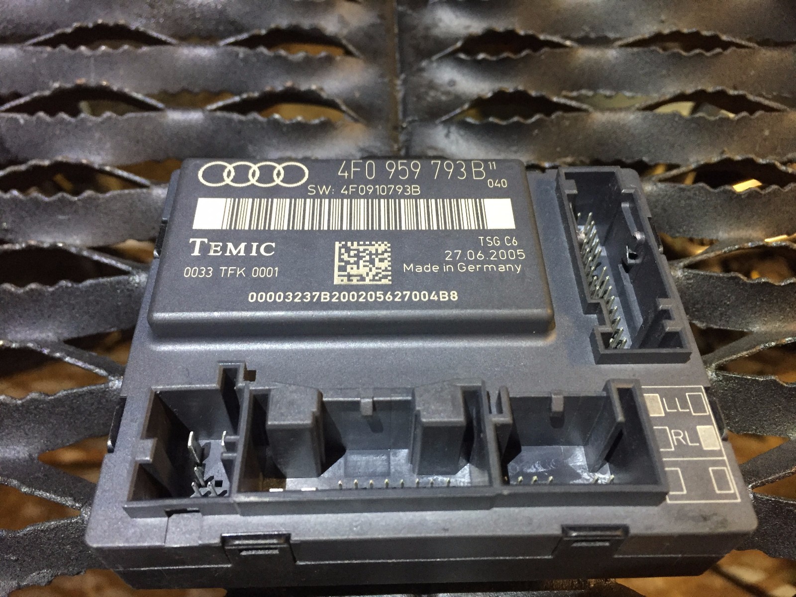 05 06 07 08 AUDI A6 C6 FRONT DRIVER DOOR WINDOW CONTROL MODULE OEM 4F0959793