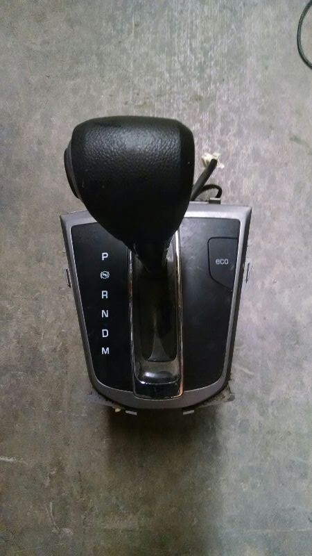 2012-2015 Chevrolet Captiva Automatic Trans Floor Gear Shift Shifter Assembly