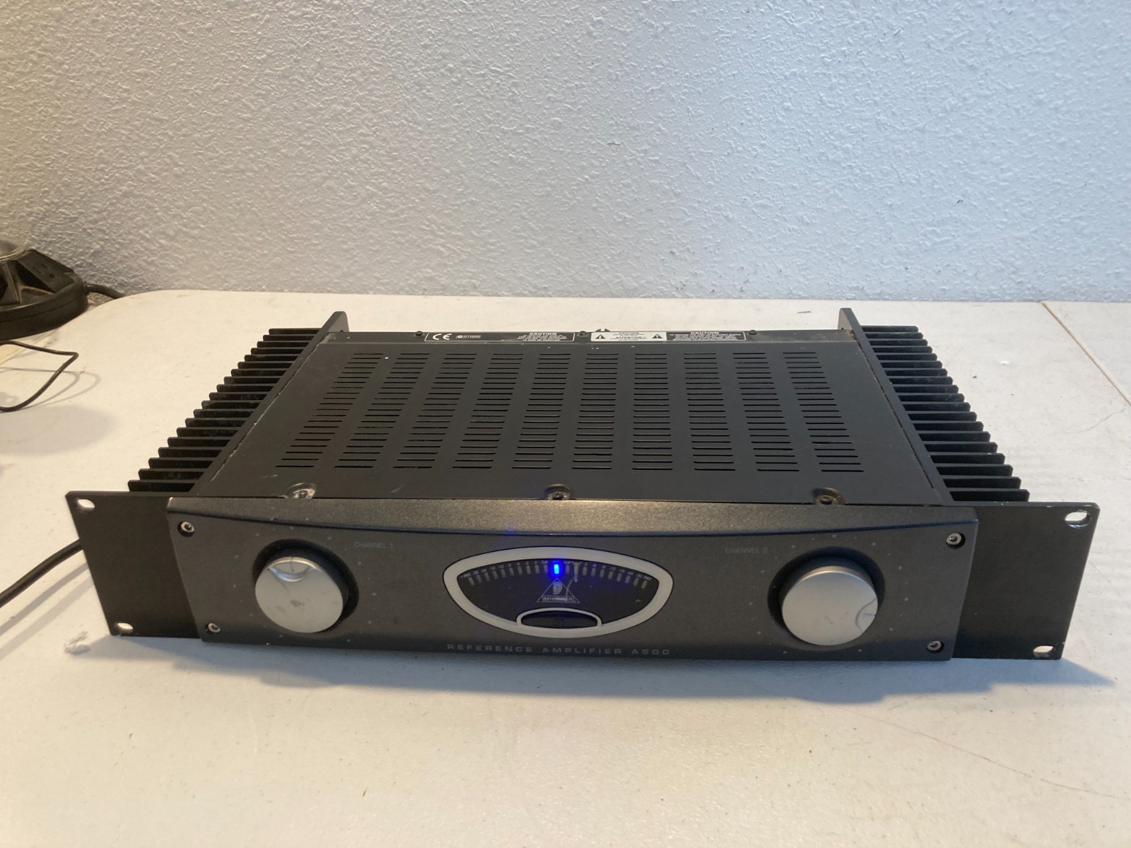 BEHRINGER A500 Professional Power Amplifier