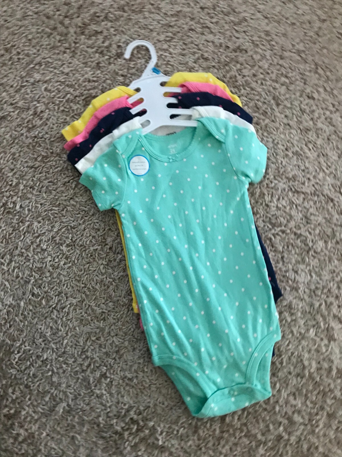 BABY GIRLS LOT OF 10:  5 PK ONSIES   & KNIT ANIMAL  HATS..  NB -24 MO...NEW !!