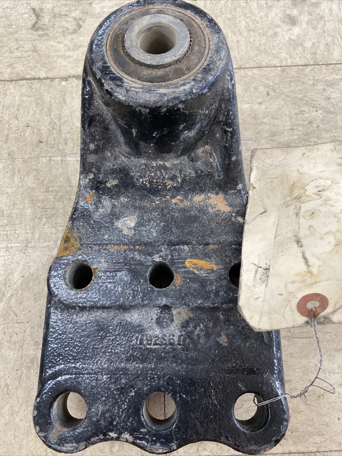 Freightliner A16-15402-006 Suspension Bracket Rear Front New