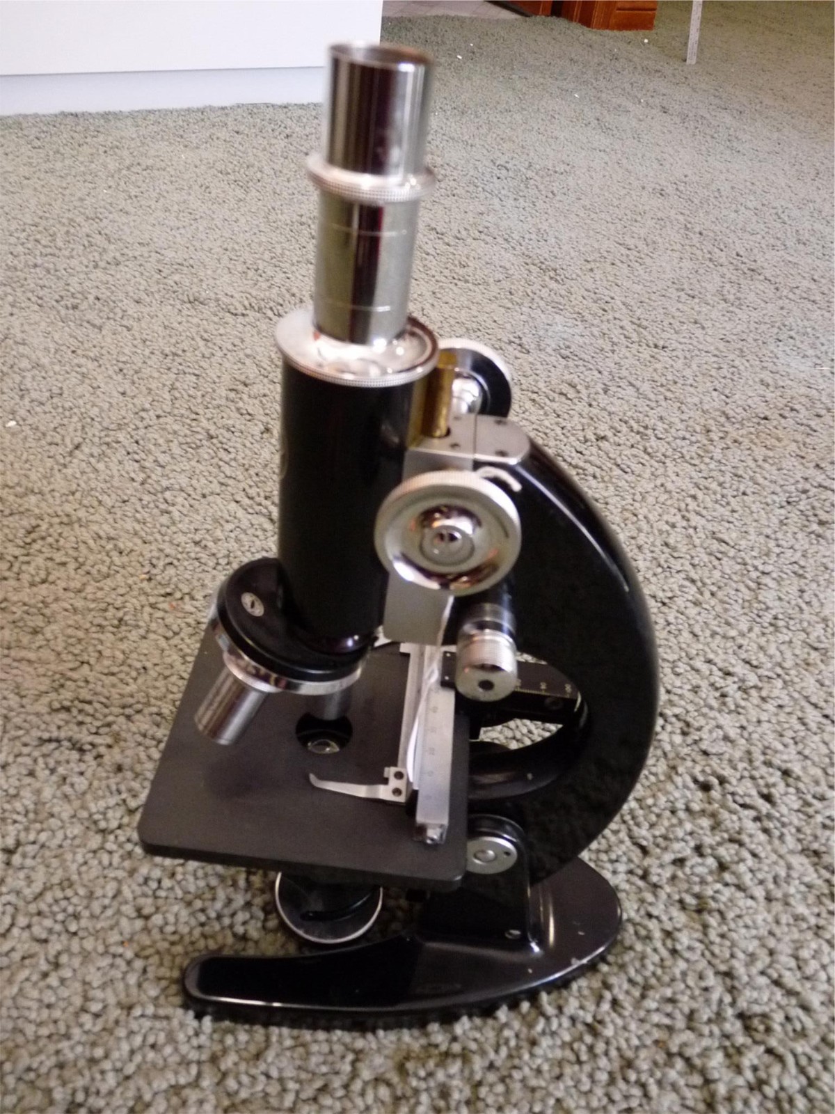 BAKER LONDON SCARCE HIGH QUALITY MICROSCOPE W CASE AND LENSES 879