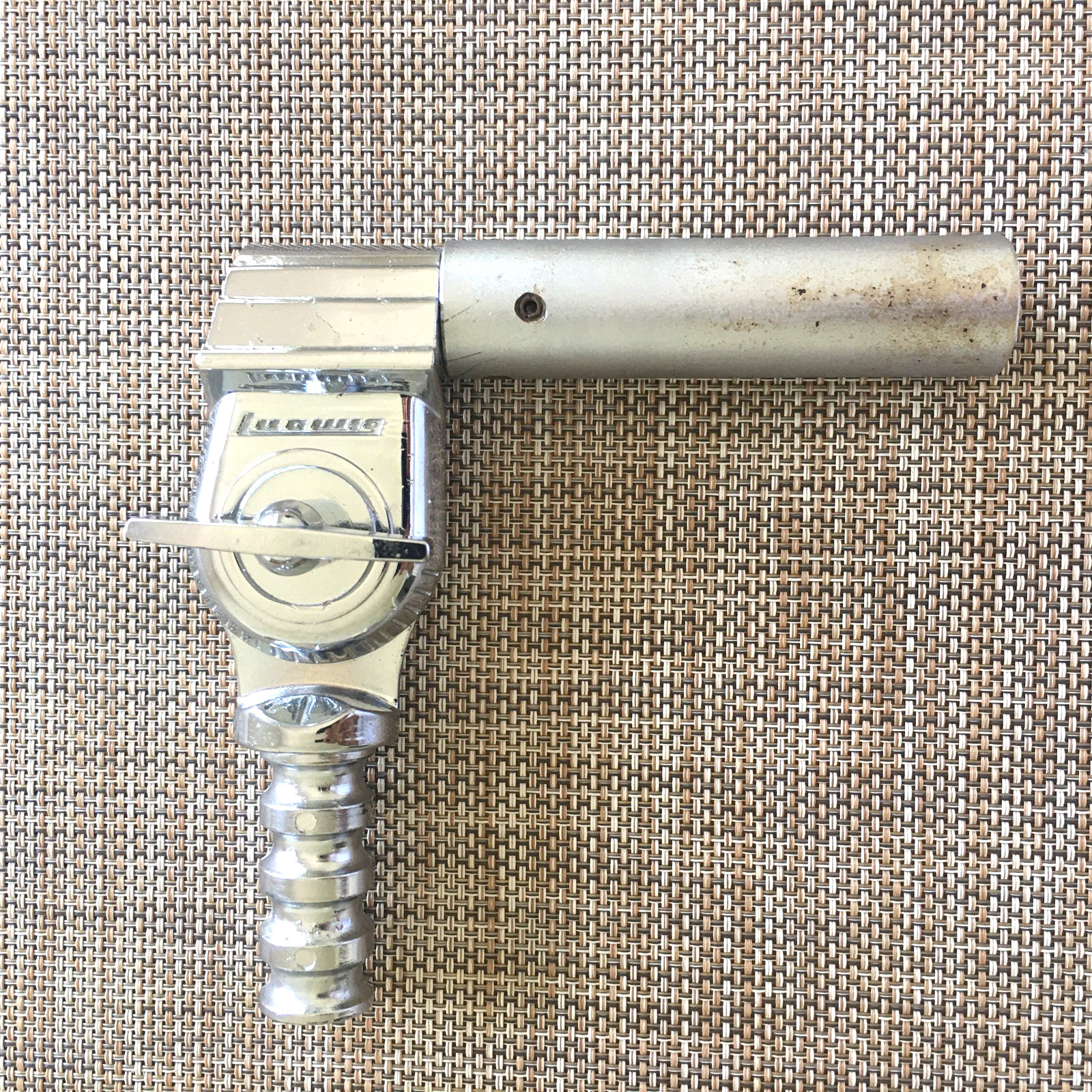 1980 VINTAGE LUDWIG SHORT ARM .  PART OF TOM HOLDER POST B/O BADGE ERA USA GOOD