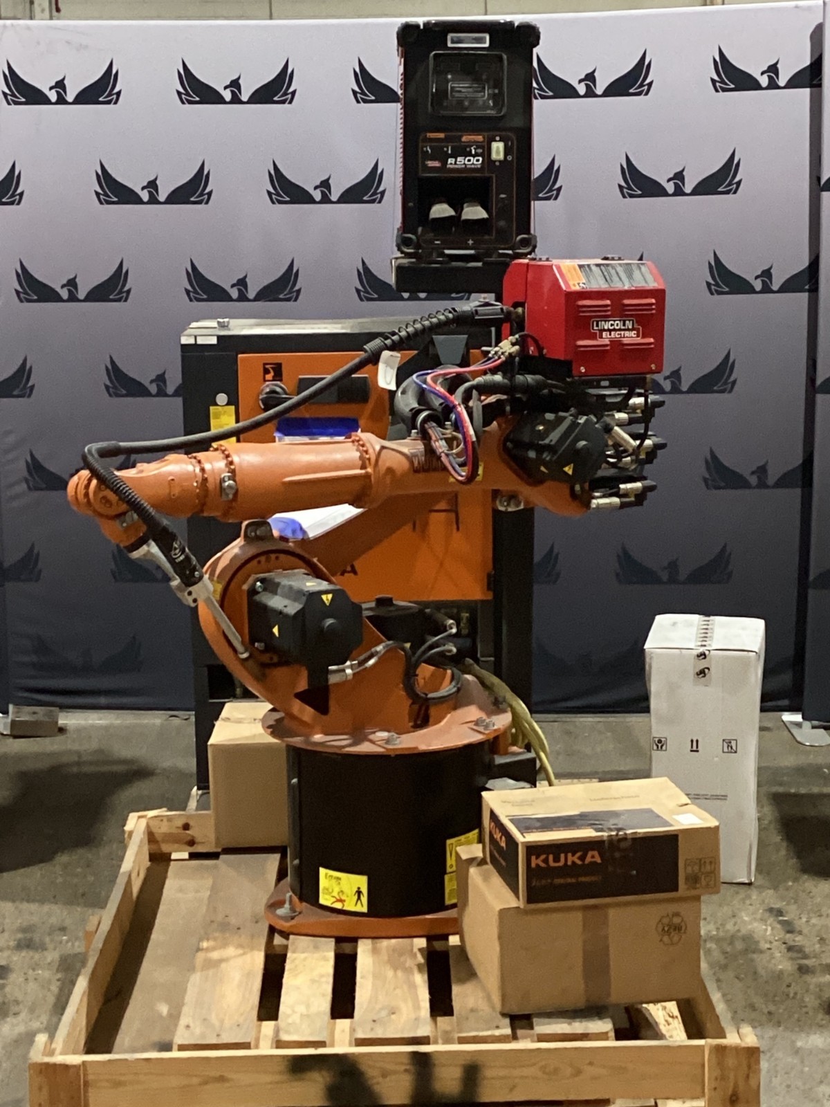 KUKA KR16 L6-2 w/ KR C4 Controls Lincoln R550 Weld Package & TT3A Reamer NEW