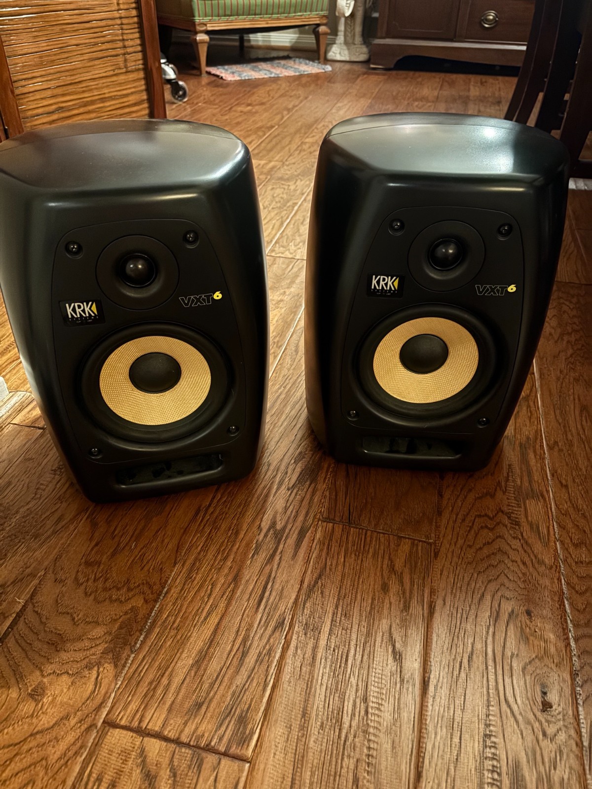 KRK VXT6 2-Way 6.5" Active Studio Monitor Powered Speakers DJ VXT 6 Single READ!