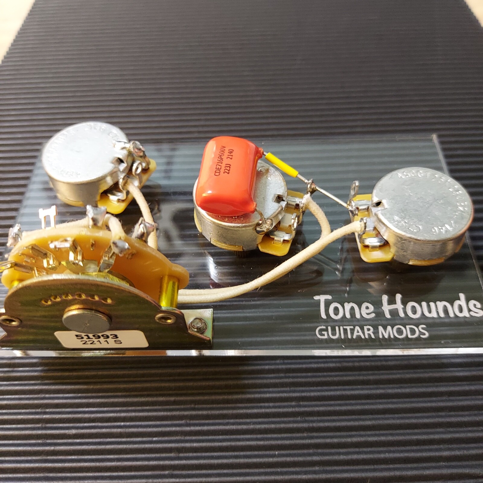USA Strat Wiring Harness-Tone Hounds Standard for Fender Strat CTS Oak Grigsby