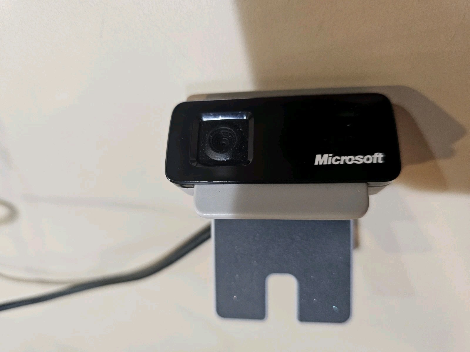 Microsoft Lifecam VX-700 Webcam USB Built In Microphone Desktop Or Laptop