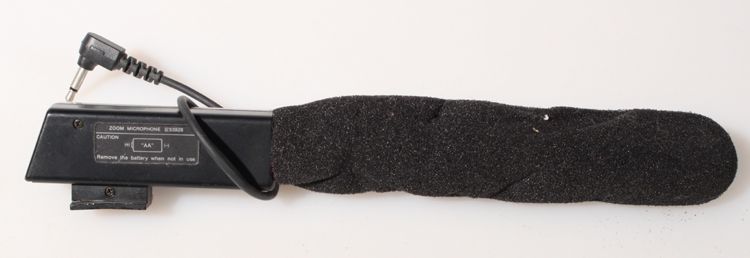 SHOTGUN STYLE MICROPHONE