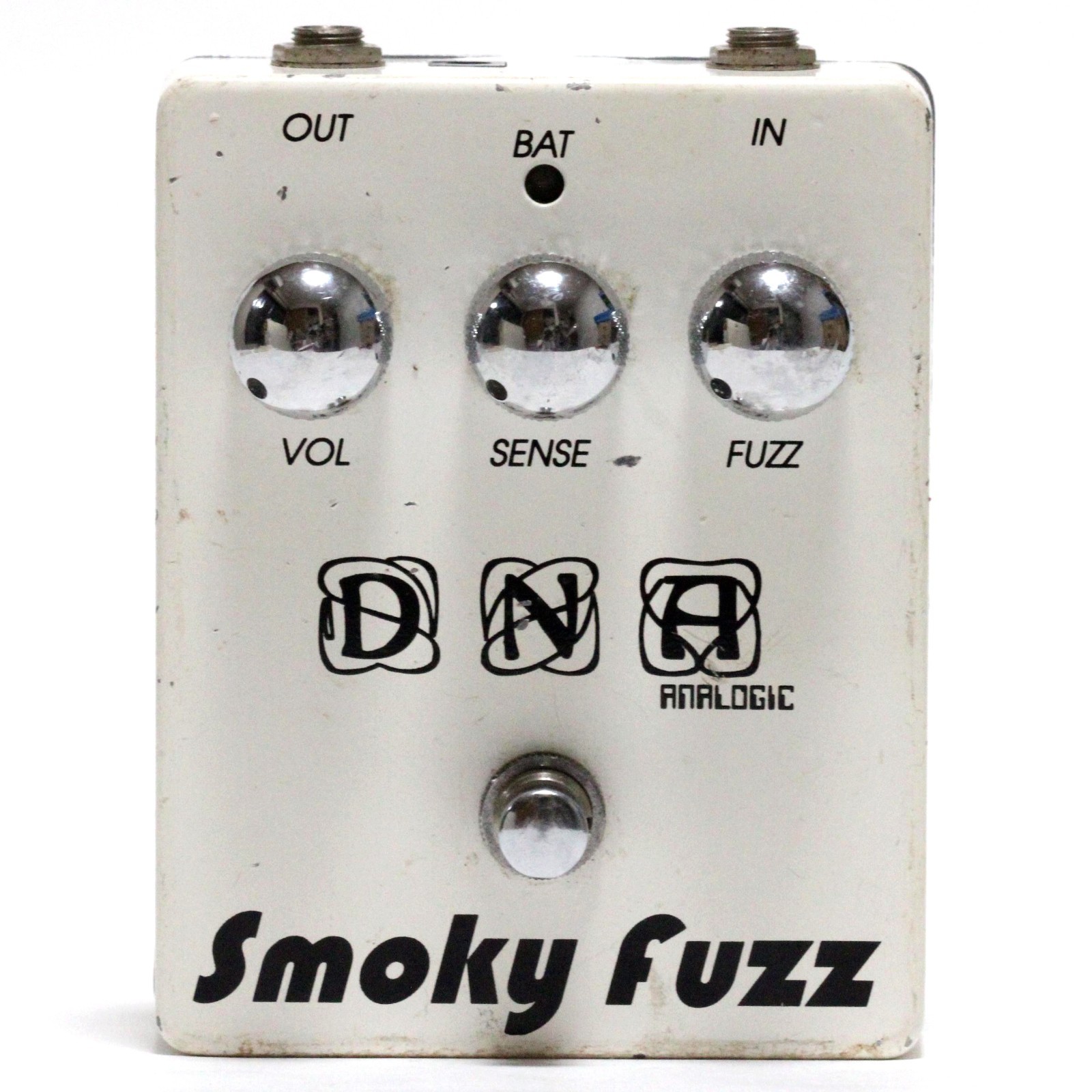 DNA ANALOGIC Smokey Fuzz Effect Pedal - Footswitch Inside Slightly Misaligned?