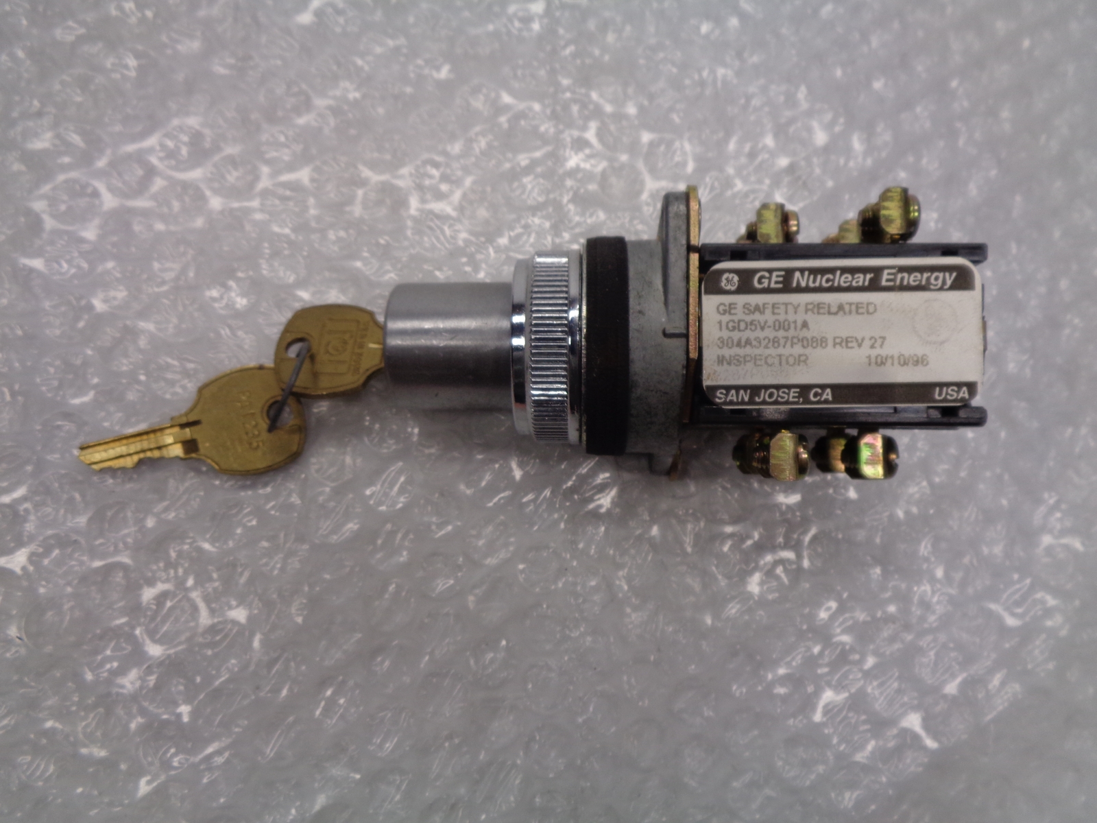 GENERAL ELECTRIC 1GD5V-001A SELECTOR SWITCH NSNP