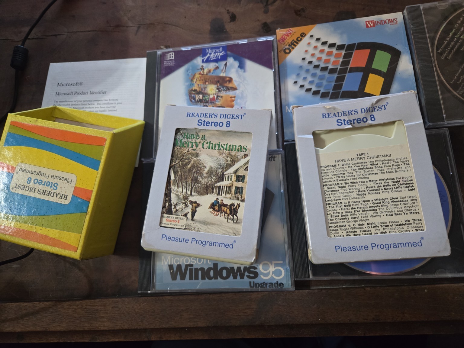 Vintage Microsoft Windows 95 Upgrade (1997) CD Encarta 8 Track