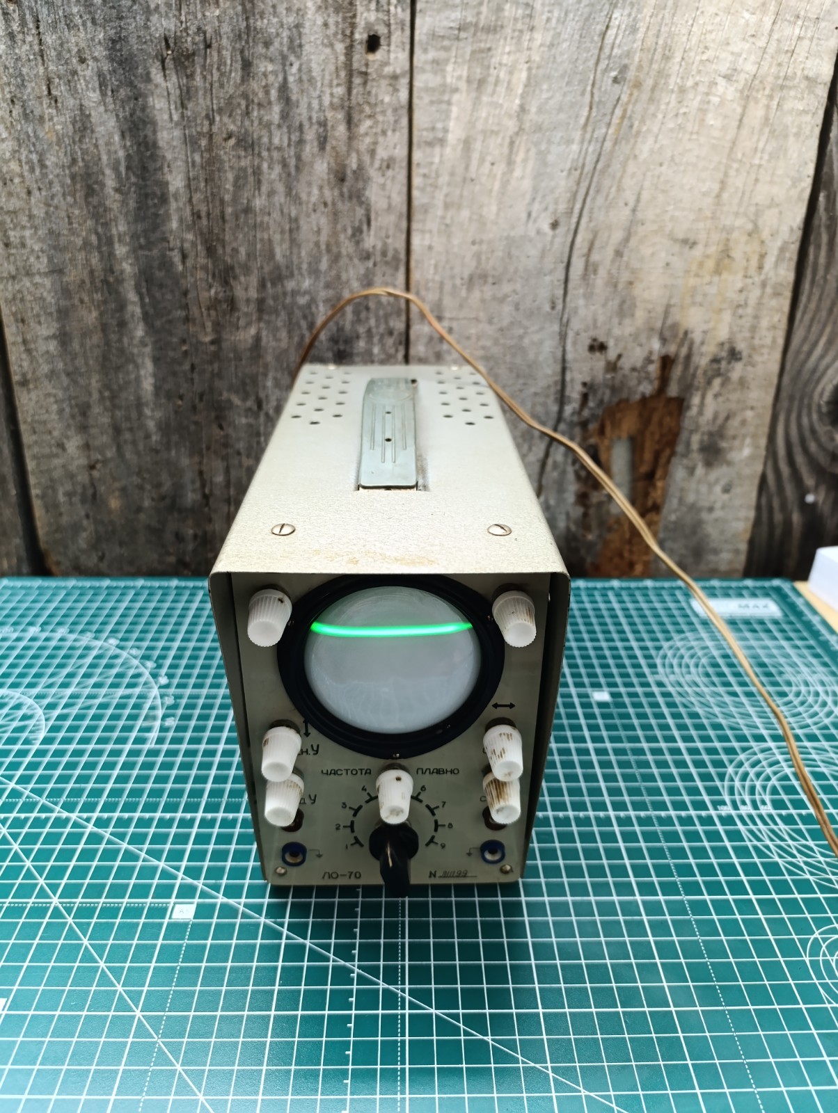 Vintage oscilloscope LO-70 WORKING