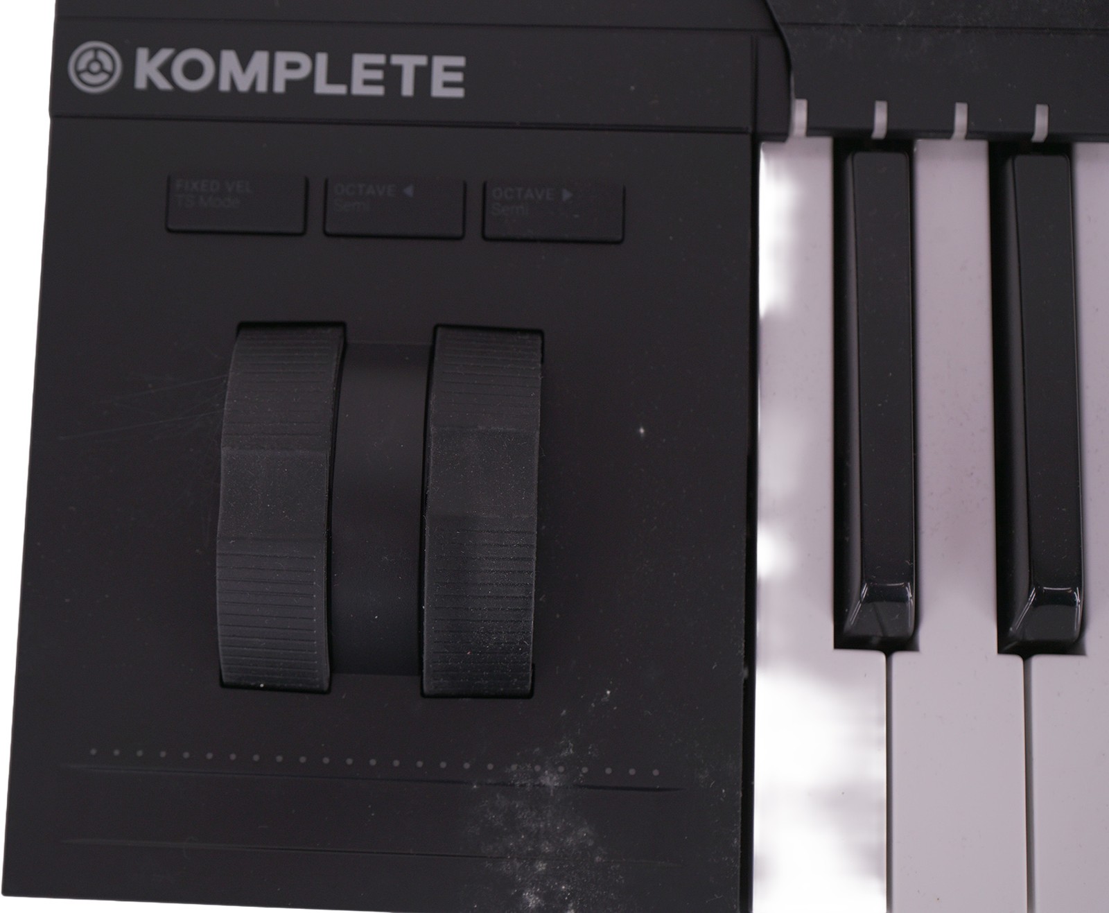 Native Instruments KOMPLETE KONTROL S49 MK2 Smart Keyboard Controller SEE DESCRI