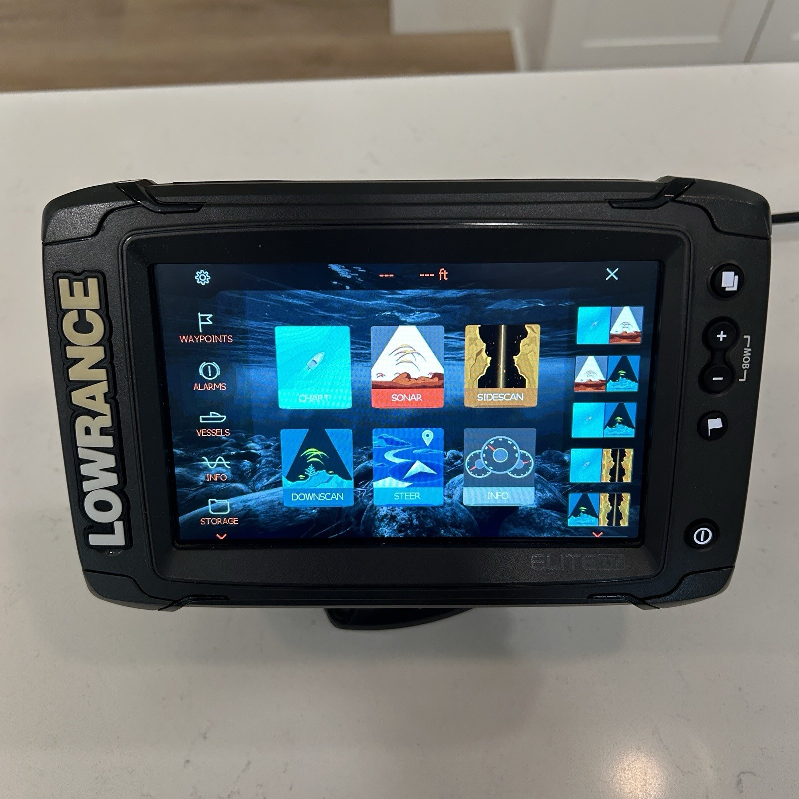 Lowrance Elite-7 Ti2 GPS Chartplotter Sonar Fish With Suncover