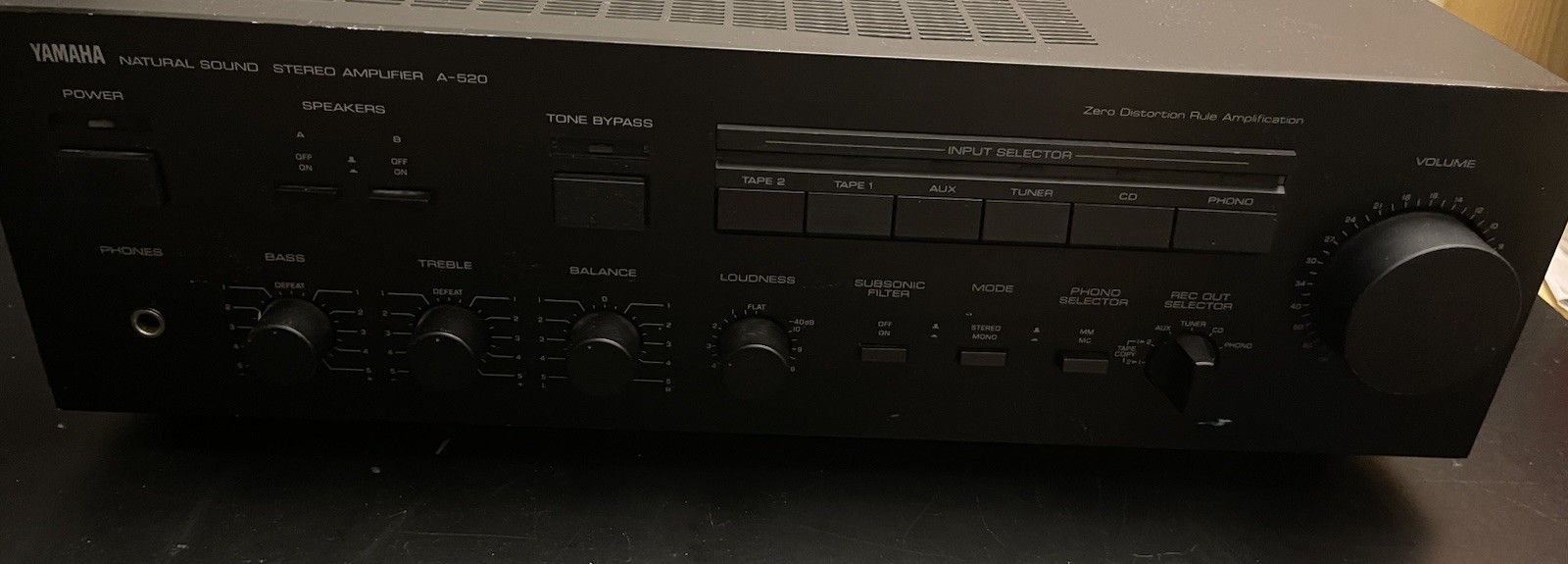 Yamaha A-520 Natural Sound Stereo Integrated Hi-Fi Amplifier