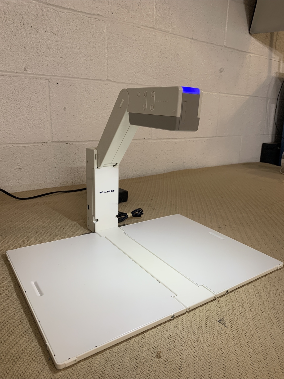 ELMO Projector-HV-110u - Camera/Visual Presenter ***PLEASE READ DESCRIPTION***