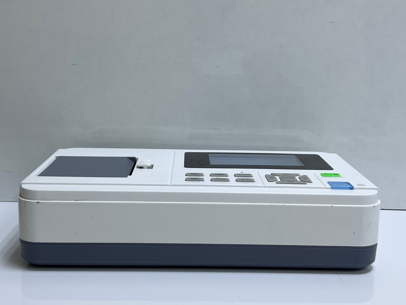 ELECTROCARDIOGRAPH SE508 (FOR PARTS)