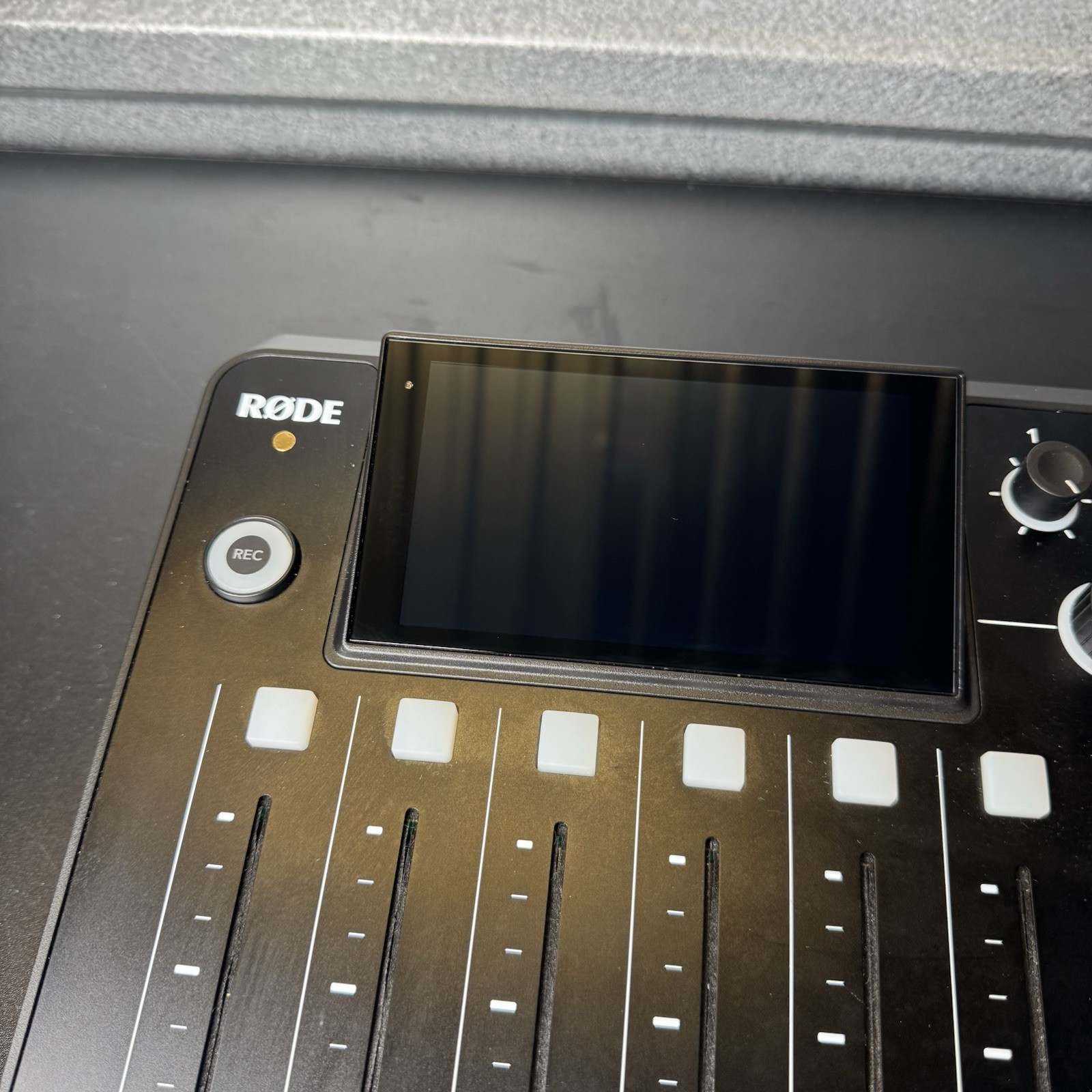Rode RODECaster Pro II 8 Channels Integrated Audio Production Studio