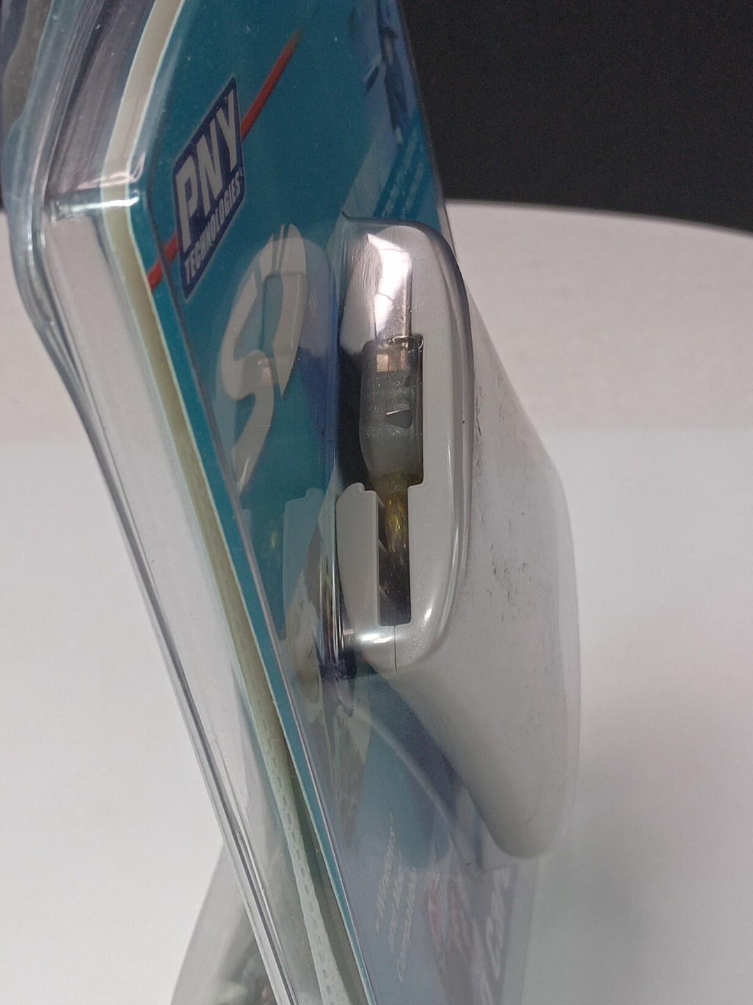 USB 2.0 Card Reader-SD/MultiMedia Cards-2002 PNY Technologies