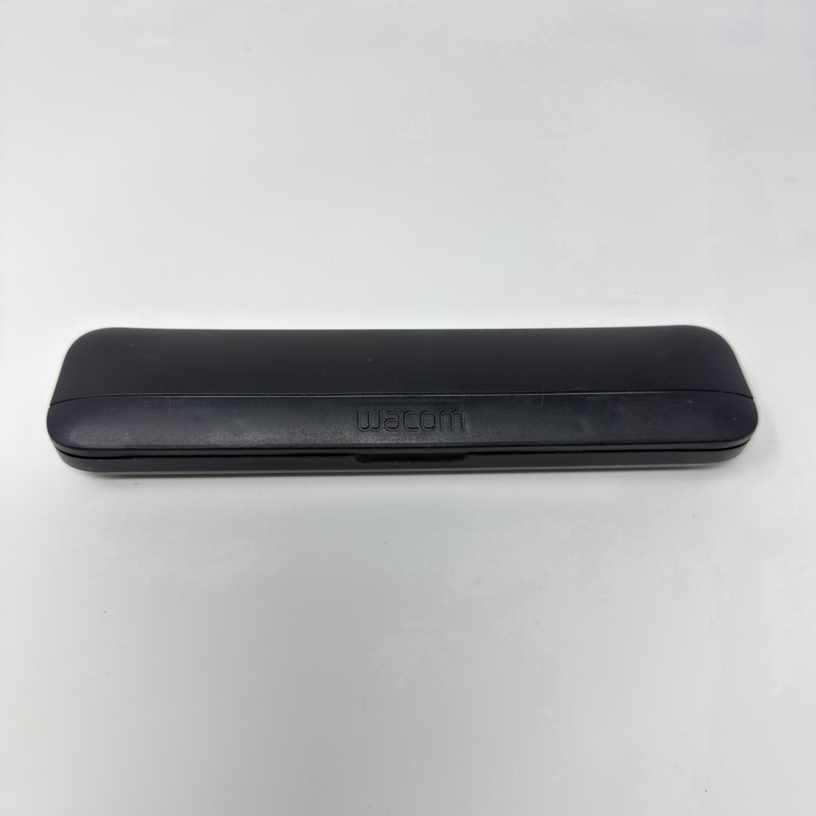 Wacom Cintiq 13HD Creative Pen & Touch Display DTH-1300 UNTESTED NO CORDS