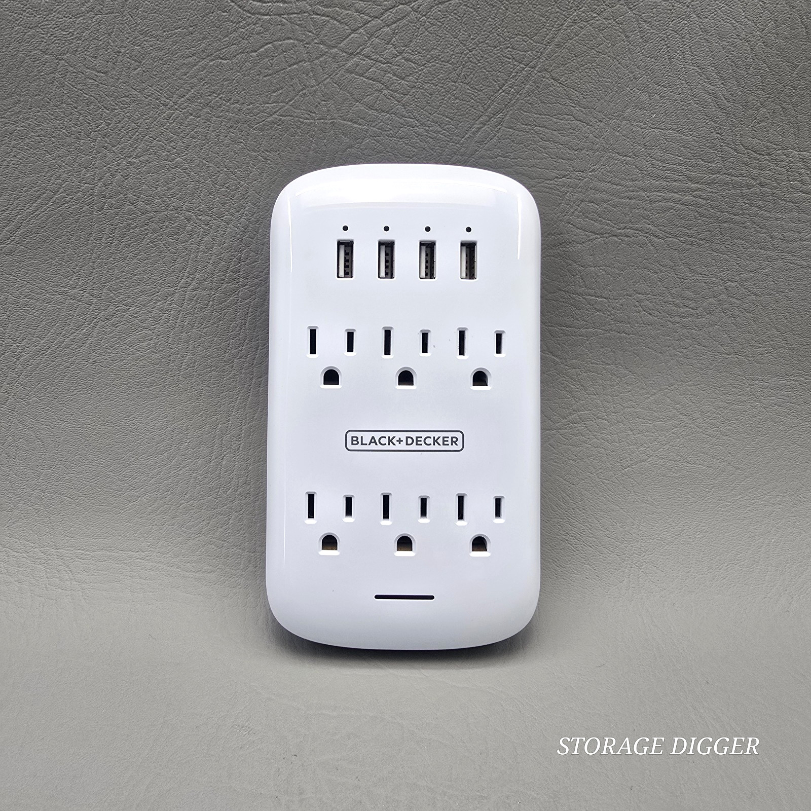 BLACK+DECKER White Surge Protector Wall Tap 6 Grounded Outlets with 4 USB Port