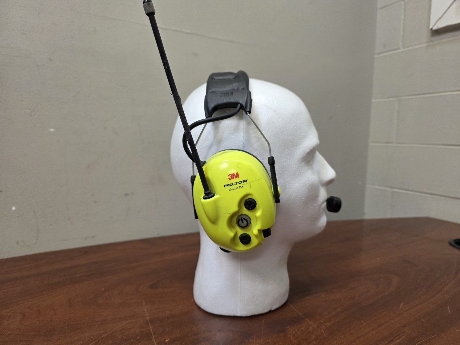 3M PELTOR LiteCom Plus Headset MT73H7A4610NA