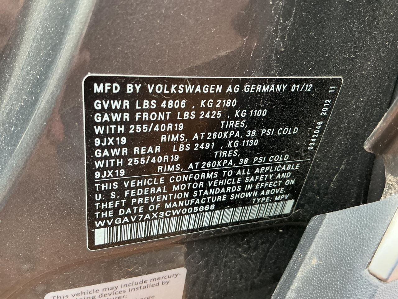 TIGUAN 2012 Glove Box 4909107