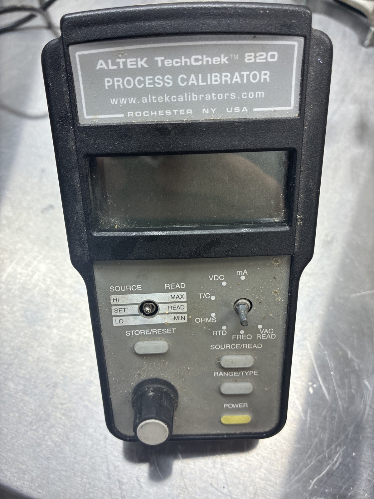 Altek 820 MultiFunction Process Calibrator
