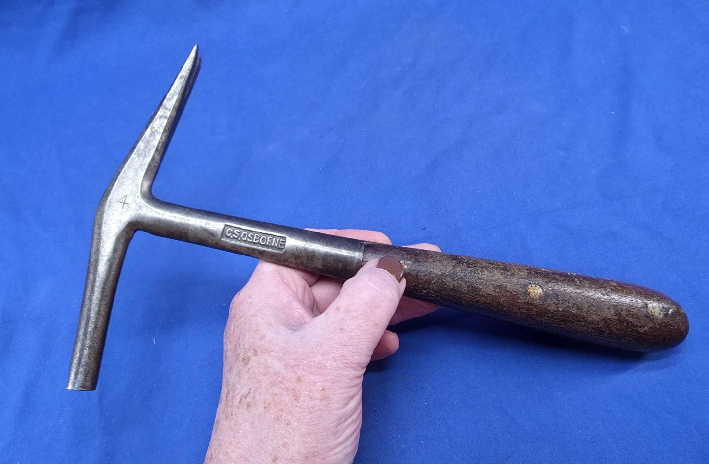 Very Nice Vintage CS Osborne No. 4 Tack Hammer w/ Perfect Handle Style