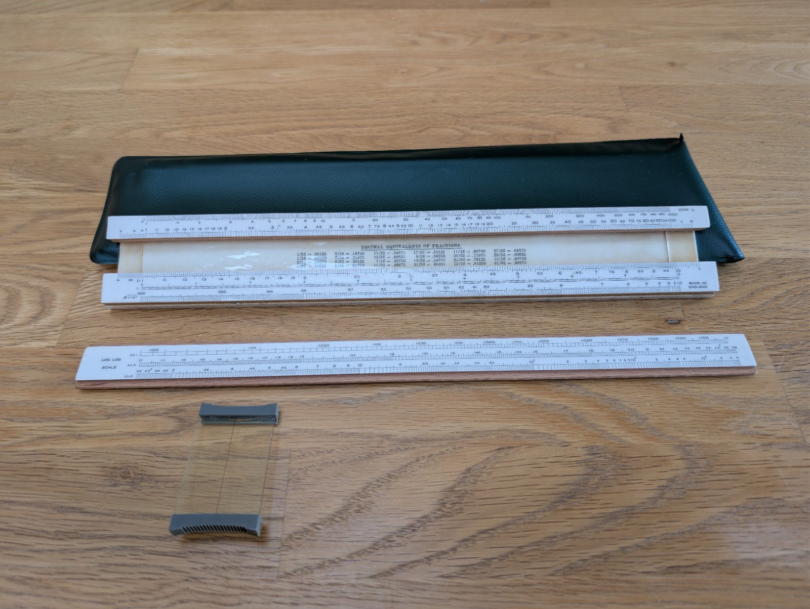 UNIQUE 'BRIGHTON' slide Rule with Case