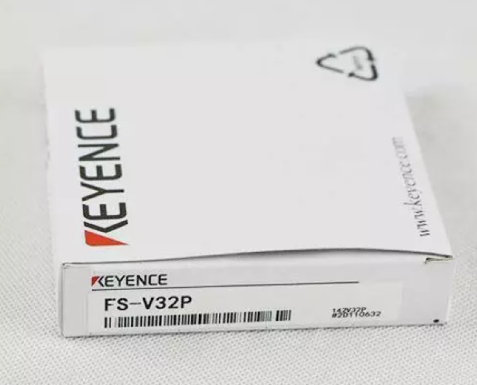 NEW IN BOX KEYENCE FS-V32P Fiber Amplifier Sensor