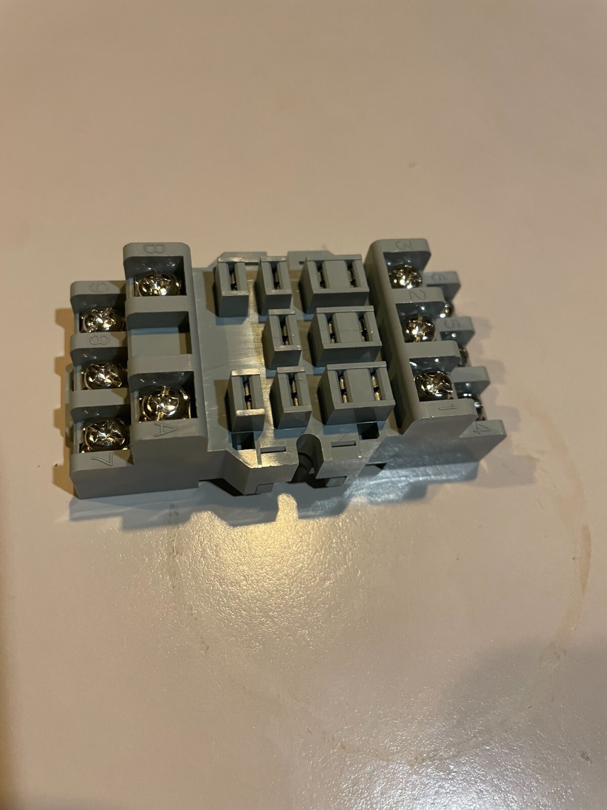 IDEC SR3B-05 Relay Base / Socket - 15A 300V - 11 Pin