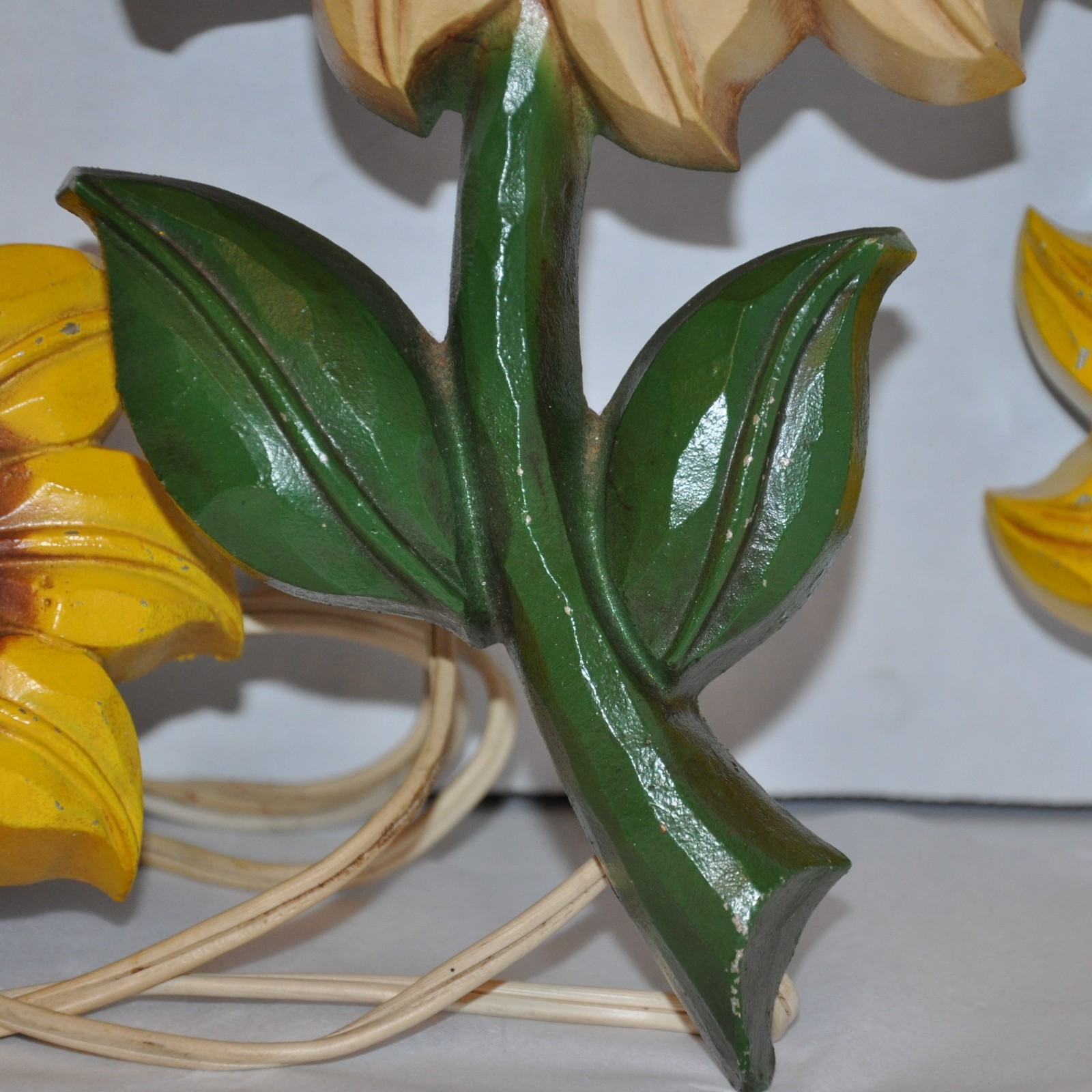 VTG Sexton Sunflower Clock With 2 Flower Accent Pieces Works Metal 1967 MCM 13"