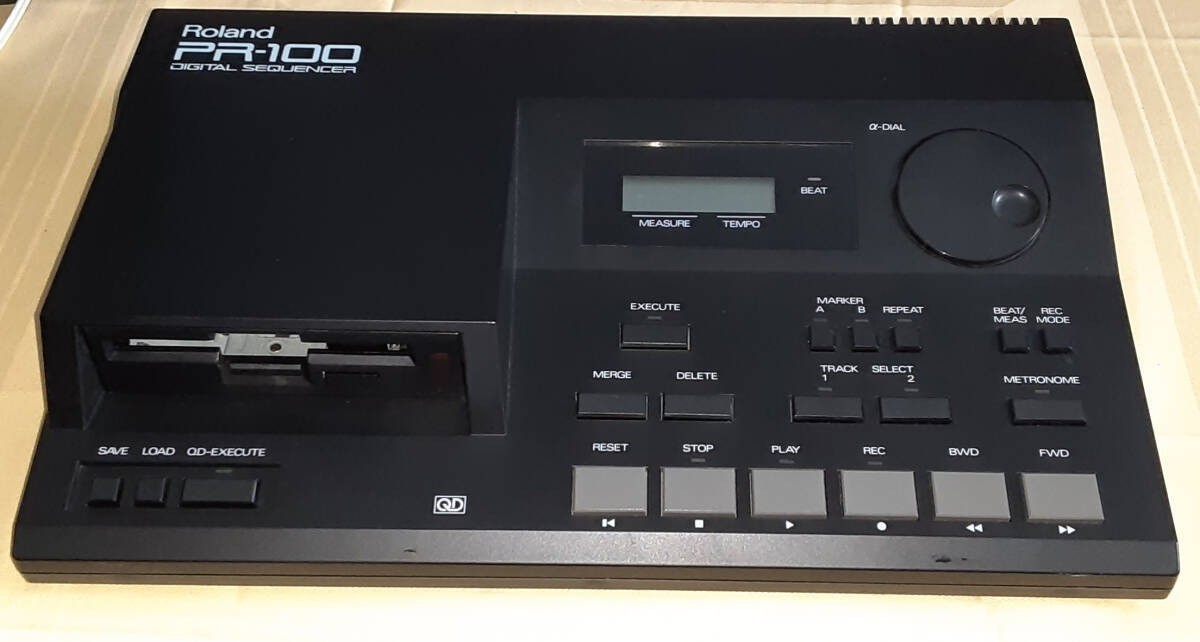 ROLAND PR-100 DIGITAL MIDI SEQUENCER