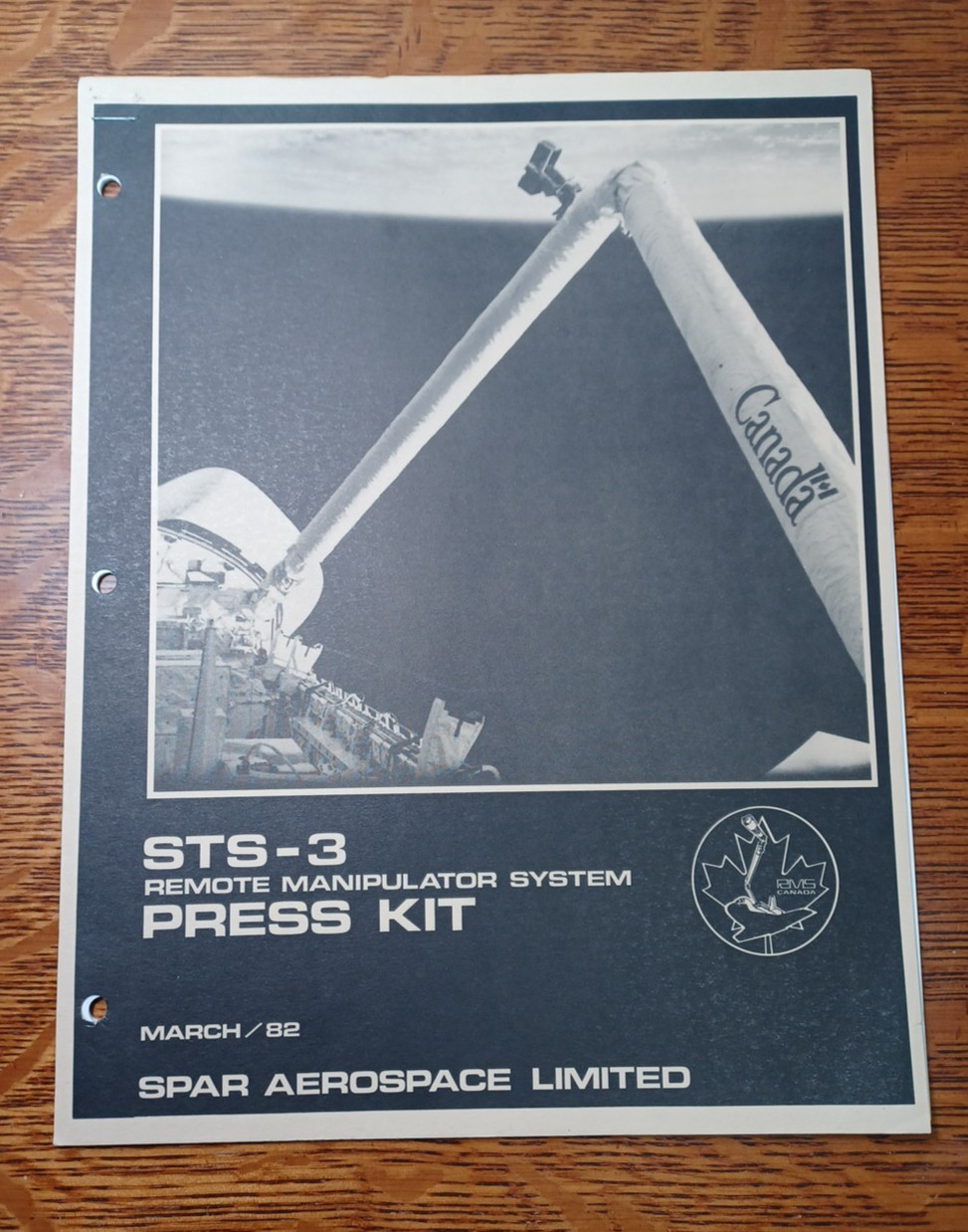 1982 STS-3 Press Kit Spar Aerospace Remote Manipulator System JRR23