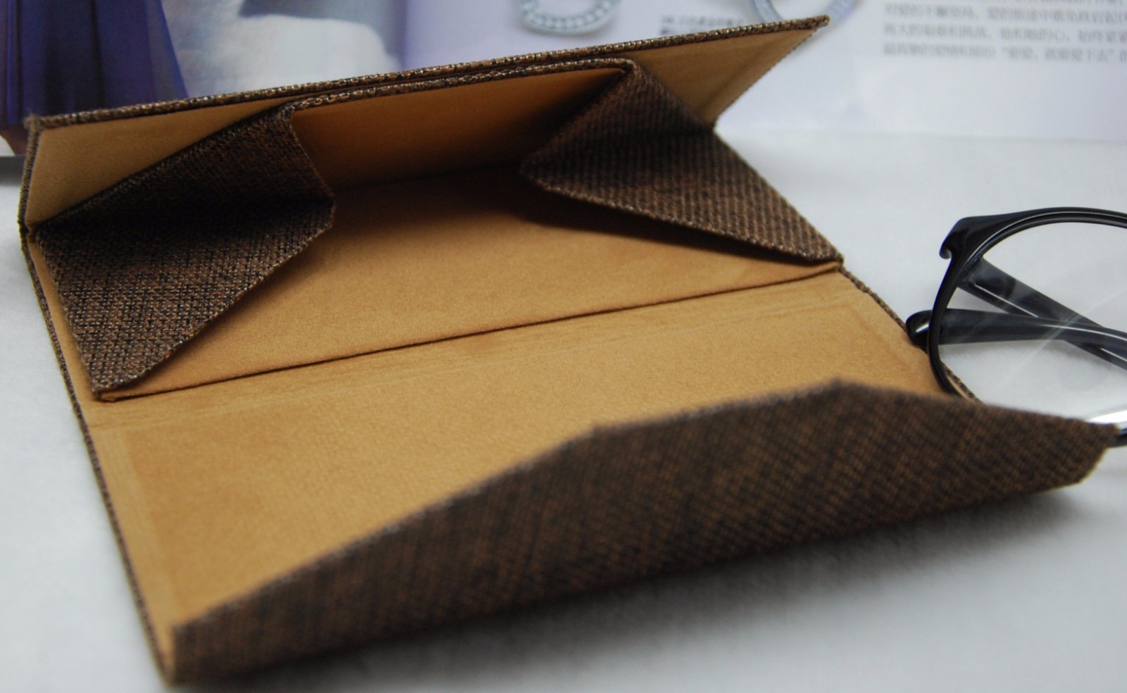 High Quality Eyeglasses Case Glasses Sunglasses Cases Foldable