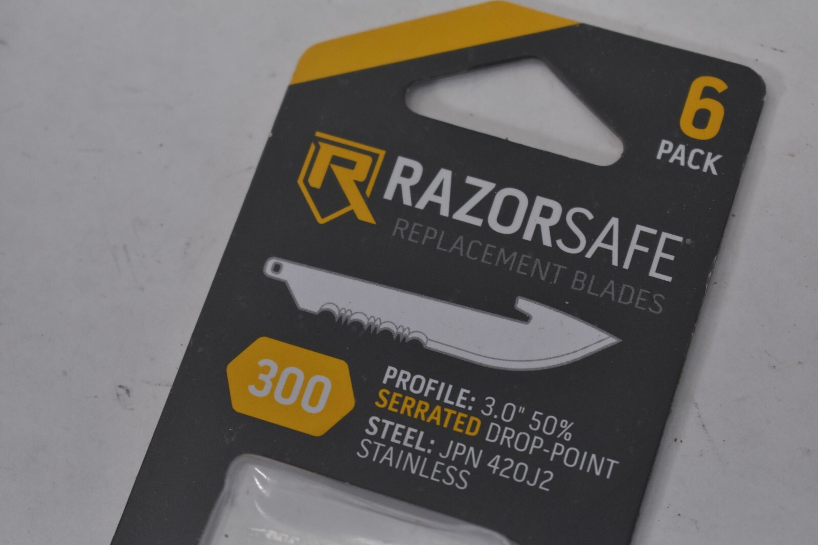 Outdoor Edge Razor Safe Replacement Blades 3" Serrated Drop Point 6 Pack