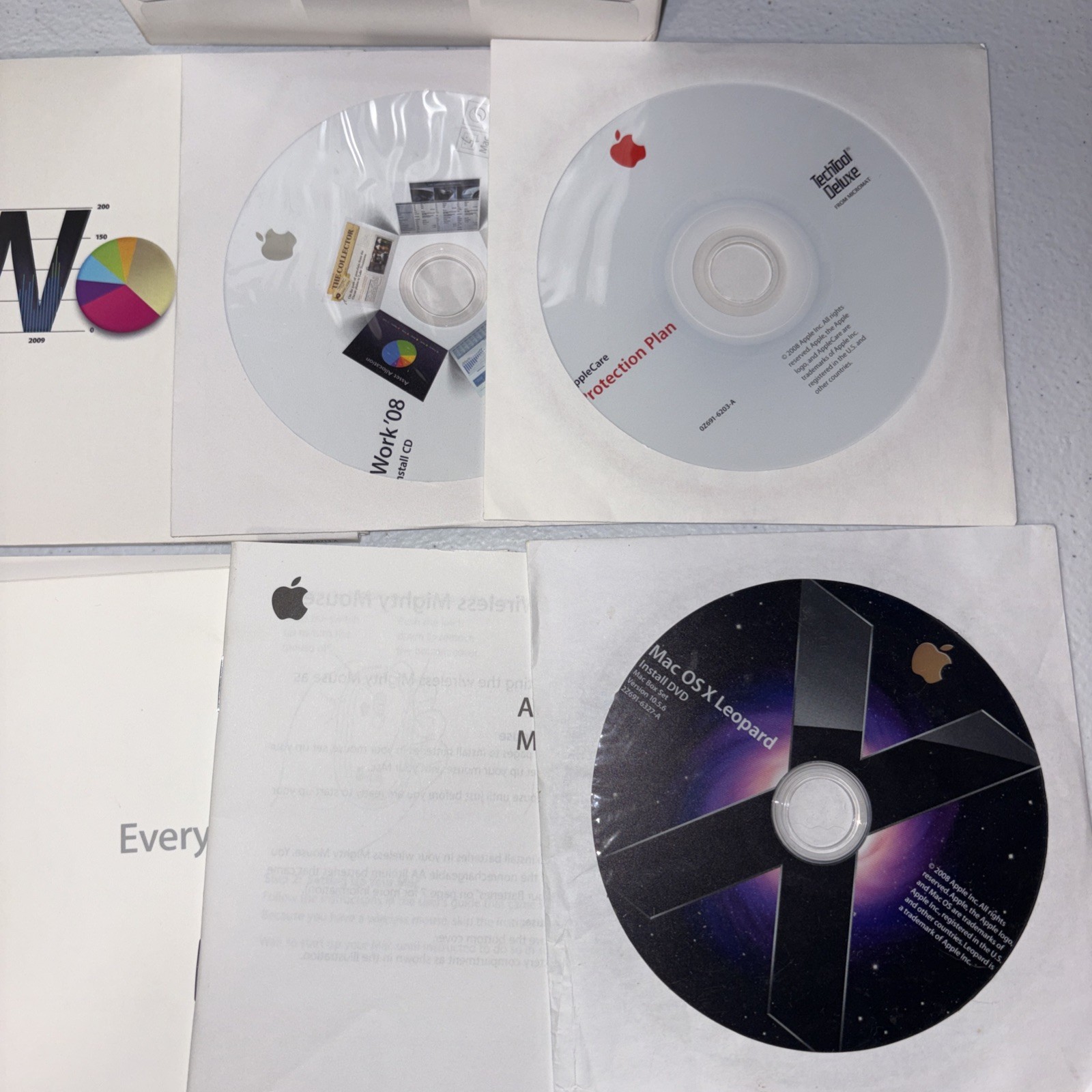 Apple 2009 Mac Trio Box Set: Mac OS X Leopard iWork 09 iWork 08