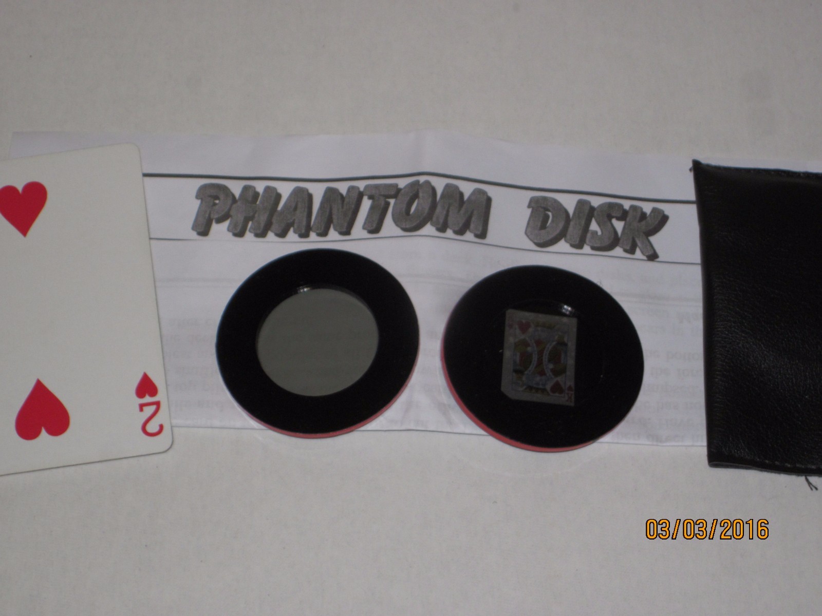 Phantom Disk Magic Trick - Close Up Illusion, Street, Card Magic, Spooky Effect