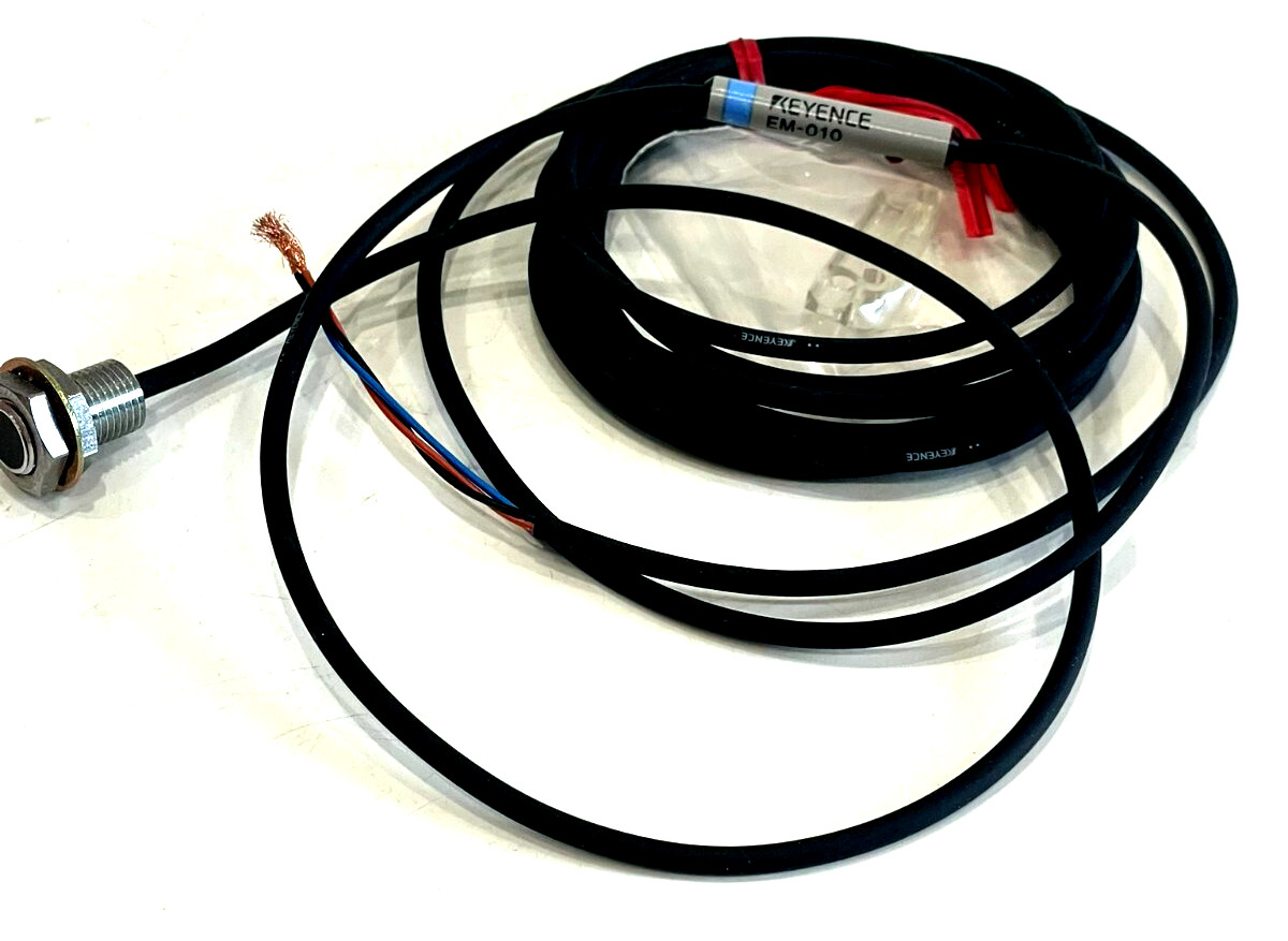 NEW KEYENCE EM-010 PROXIMITY SWITCH EM010